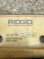 RIDGID 47745 1/2&Prime; to 3/4&Prime; NPT Alloy Steel Universal Pipe Dies RH Right Hand