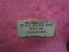 Lot of 2 &ndash; RIDGID 38400 Alloy RH Bolt Threader Button Die, UNF, 7/16&Prime;-20