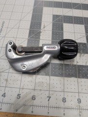 RIDGID 31622, 1/8&Prime; to 1 1/8&Prime; Constant Swing Tubing Cutter &ndash; Model 150