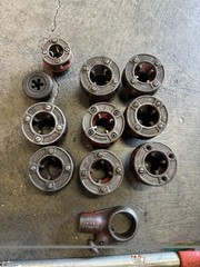 Mixed Lot of Ridgid Manual Ratcheting Pipe Threader No.00-R W/ 10 Die Heads