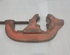 RIDGID 2 in. to 4 in. Model 44-S Heavy-Duty Pipe Cutter 4-S
