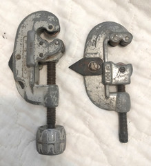 Lot of 2 RIDGID No 15 3/16&Prime; &ndash; 1-1/8&Prime; & PROTO No 350 1-1/8&Prime; Tubing Pipe Cutter