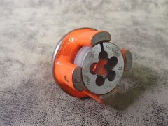 Ridgid 37645 00-RB 3/4&Prime;-10TPI UNC RH Alloy Steel Bolt Threader Die Head (BN54)