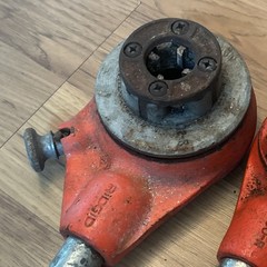Ridgid 12-R Pipe Threader Die Head W Ratchet 5 Dies Lot Sold As Shown Untested