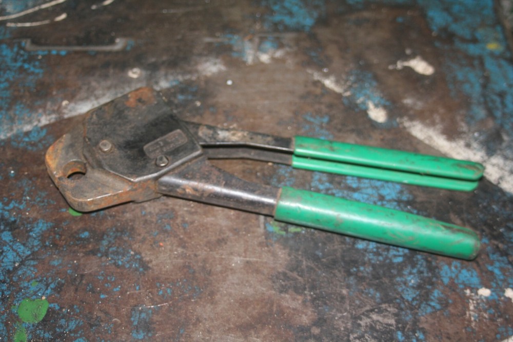 Pex Crimper