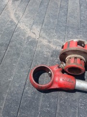 RIDGID 00-R 3/8, 1/2, 3/4 , 1 ,Pipe Threader Die Head w/ RIDGID Ratchet Handle