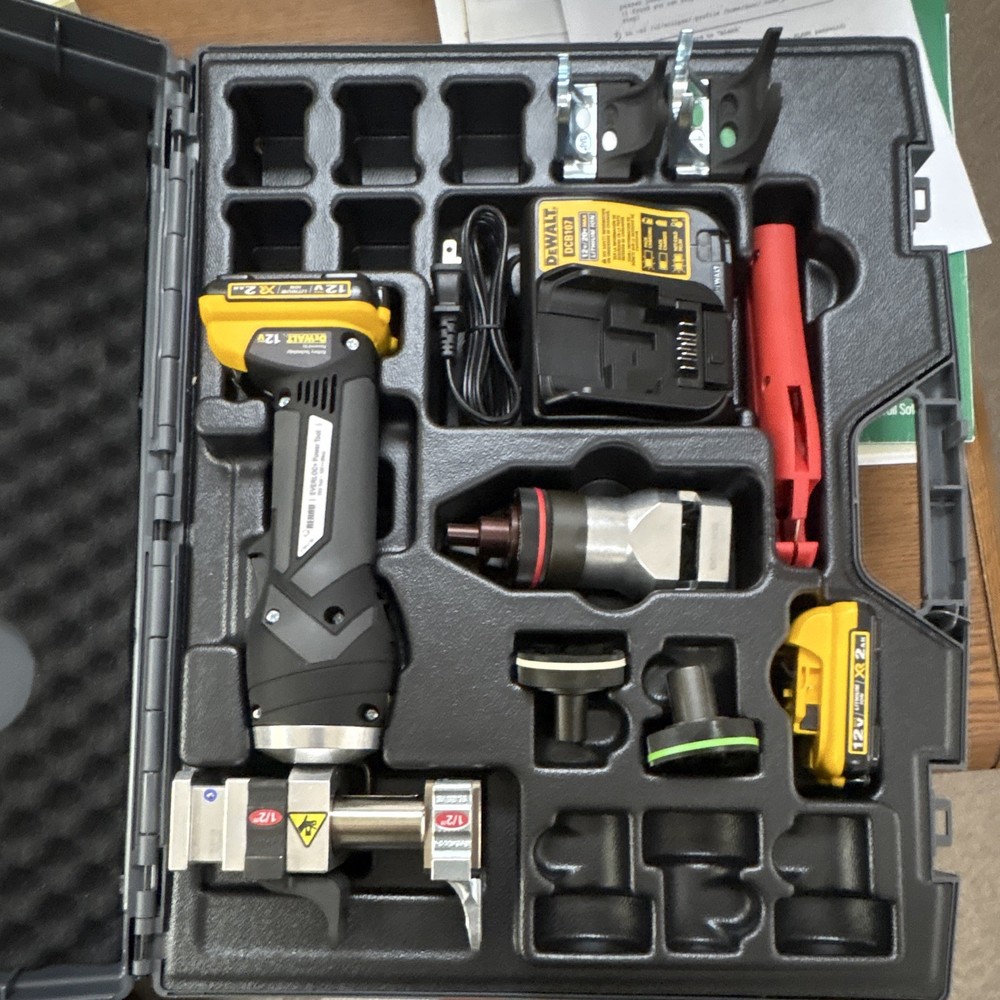 REHAU EVERLOC+ Power Tool Installation Kit 105107-001 1/2 in, 3/4 in, and 1 in.