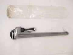 Proto J824A Straight Pipe Wrench 24&Prime; OAL Aluminum 6&Prime; Max Pipe Capacity