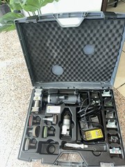 DeWalt Everloc Rehau Pex tool and compression sleeve fitting system 12V kit