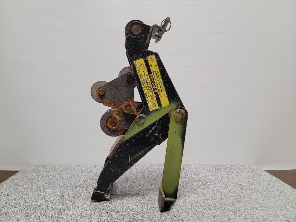 Current Tools 1-1/2&Prime; And 2&Prime; EMT Conduit Only Support Roller Unit