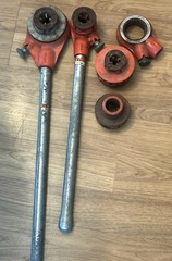 Ridgid 12-R Pipe Threader Die Head W Ratchet 5 Dies Lot Sold As Shown Untested