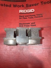 Ridgid 535 Pipe Bolt Threader Chuck Jaws and Inserts D475-2 43900