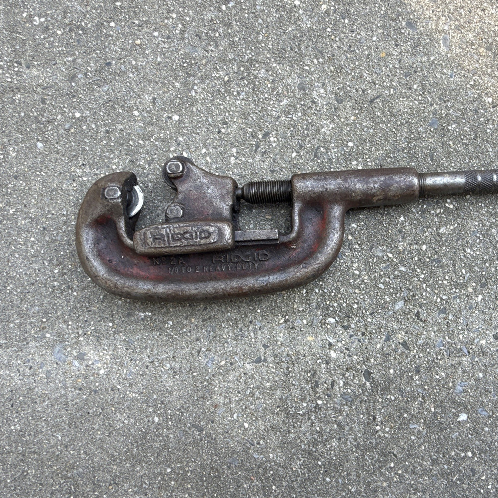 RIDGID No. 2 Screw Feed Pipe Cutter, C-Clamp Style, 1/8 in to 2 in