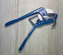Super Tool VK50 Ratcheting PVC Pipe Cutter with VKS-50 Blade &ndash; Made in Japan
