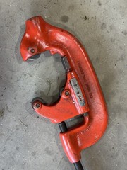 RIDGID 4-S Pipe Cutter 2-4 in OD Cutting Capacity, Std Wheel Cutter