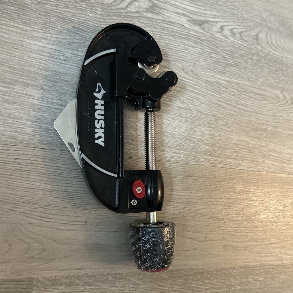 Husky 2-1/8 in Quick-Release Tube Cutter with Fold-Away Reamer and Blade Storage
