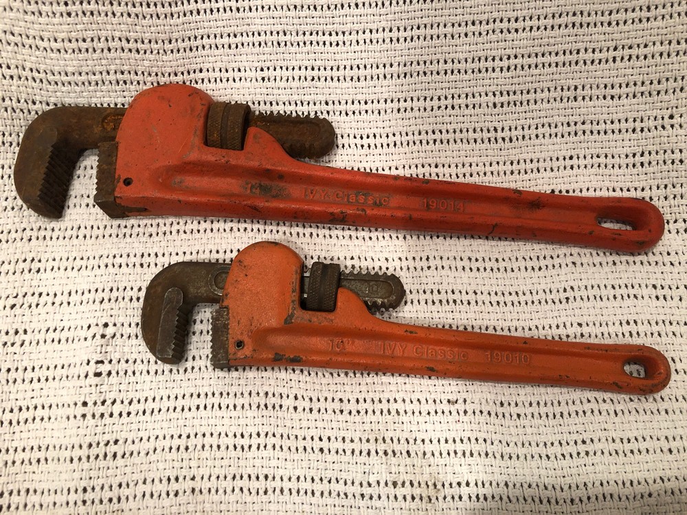 Ivy Classic Pipe Wrench Lot 14&rsquo; & 10&rsquo;
