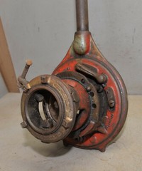 Ridgid Model 65R 1&Prime; &ndash; 2&Prime; capacity pipe threader die head & No 2 cutter tools R1