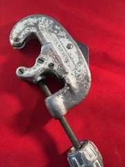 RIDGID No. 20 &ndash; 5/8 inch to 2-1/8 inches Pipe Cutter