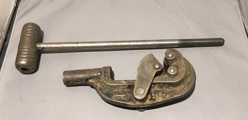 MARK MFG &ndash; No. 1 Vintage Roller Tube Pipe Cutter Heavy Duty 3 Wheel