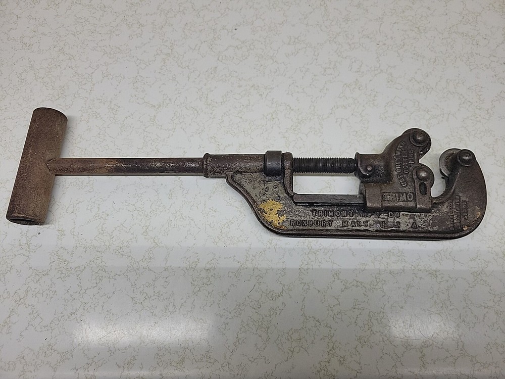 Vintage TRIMO No. 2 Heavy-Duty Drop Forged 1/4&Prime; to 2&Prime; Steel PIPE CUTTER USA MADE