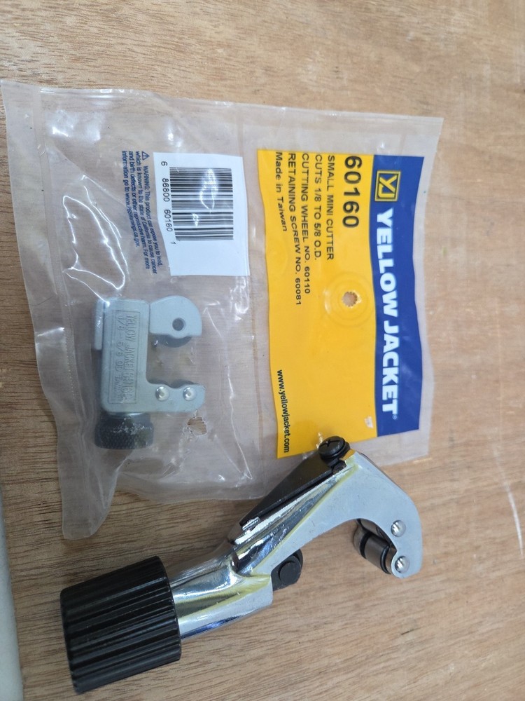 Yellow Jacket 60160 Tubing Cutter, 1/8&Prime; To 5/8&Prime; Cut . And A CT-274- 1/8 To 1 1/8