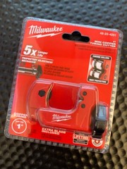 MILWAUKEE 1&Prime; MINI COPPER TUBING CUTTER 48-22-4251