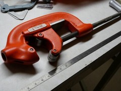 Ridgid Model No. 4S Pipe Tubing Cutter 2&Prime; &ndash; 4&Prime; OD Capacity