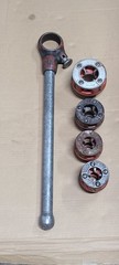 Free Ship Option READ RIDGID Pipe Threading Ratchet Head Handle 4 Dies 1&Prime; &frac34;&rdquo; &frac12;&rdquo;