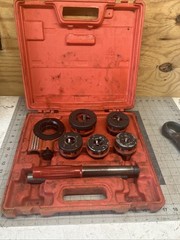 TEKTON 7574 Ratchet Pipe Threader Set, NPT USA 1/4&Prime;-1&Prime; RIDGID STYLE 260518