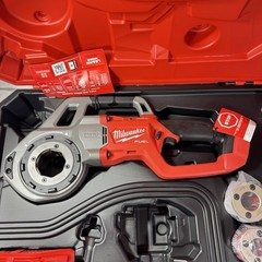 Milwaukee 2870-22 One Key Pipe Threader Kit &ndash; Red
