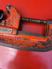 RIDGID 4-S Pipe Cutter 2 to 4 inch Capacity. Works Fine.