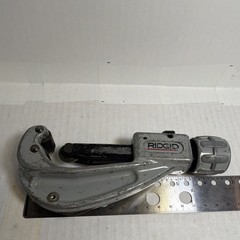 RIDGID 151 Screw Feed Pipe Cutter 1/4 to 1 5/8 in (6 to 42mm) Model 151