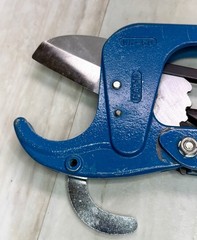 Super Tool VK50 Ratcheting PVC Pipe Cutter with VKS-50 Blade &ndash; Made in Japan