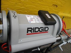 RIDGID 1224 PIPE THREADER w/ 2 DIE HEADS ON WHEELED CART -NEW DEMO MODEL