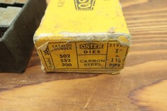 Oster 300 Threading Die Set 1-4 Size 1&Prime; & 1 1/4&Prime; NOS in Original Box