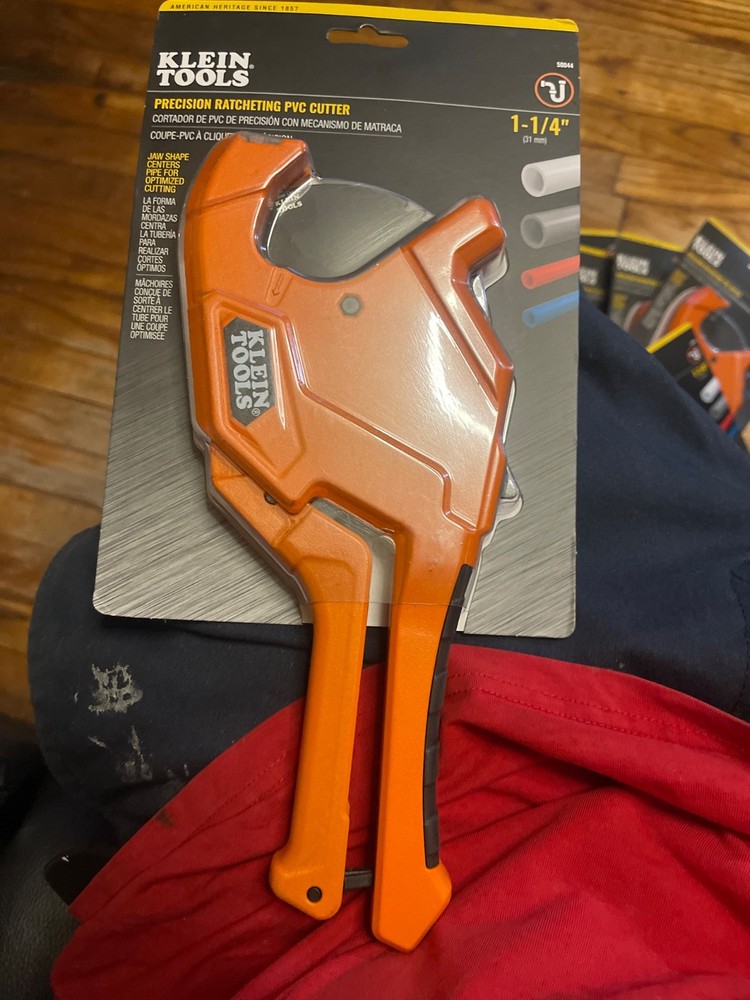 Klein Tools 50044 Precision Ratcheting PVC Cutter 1-1/4-in