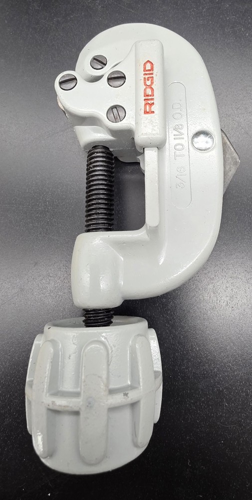 RIDGID No. 15 Tubing Cutter 32920 3/16&Prime; to 1-1/8&Prime; Pipe Tube Cutter Excellent&hellip;