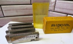 RIDGID Bolt Dies 500B 1/4-20 N.C. &ndash; R.H. High Speed with Box Super Nice Item
