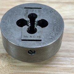 GTD Little Giant 3/8&rdquo; NC 16 2-3/4&rdquo; Size Adjustable Threading Die Insert Collet