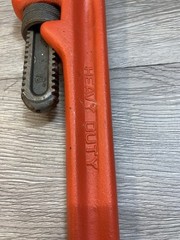 Pipe Wrench 18&Prime; in Overall Length Orange Paint &ndash; used a few times &ndash; EUC &ndash; Steel