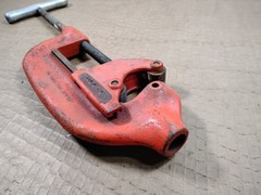 The Ridge Tool Co. Heavy Duty Pipe Cutter No. 4-S