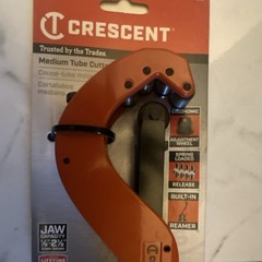 Crescent CMPC218 Medium Tube Cutter 1/8 in to 2 1/8 in Built-In Reamer