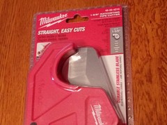 Milwaukee 1-5/8 inch Ratcheting Pipe Cutter 48-22-4210 NEW in Package.