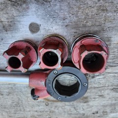 NPT Pipe Threader Die Head Set 1/2&rdquo;, 3/4&rdquo;@ 1&rdquo; With Handle