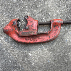 RIDGID 246 Screw Feed Pipe Cutter, 1/8 in to 2 5/8 in Capacity