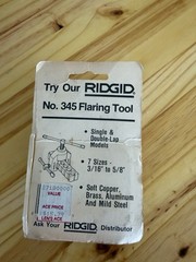 RIDGID 15/16&Prime; Model 104 Tubing Cutter 32985