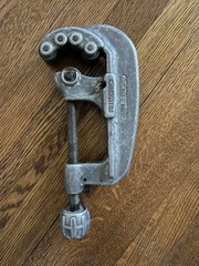RIDGID NO. 133 ALUMINUM PIPE CUTTER 1/2&Prime; TO 3-5/8&rdquo;