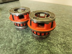 LOT OF 2 Ridgid 1 1/2&Prime; Pipe Threader Die Heads (12-R)