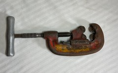 RIDGID 42A 4 Wheel Pipe Cutter 3/4&Prime; TO 2&Prime; No. 1-2 Elyria, Ohio USA Ridge Tool Co